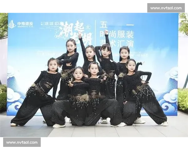 大童拉丁舞比赛服精美设计与舞台表现完美结合展示